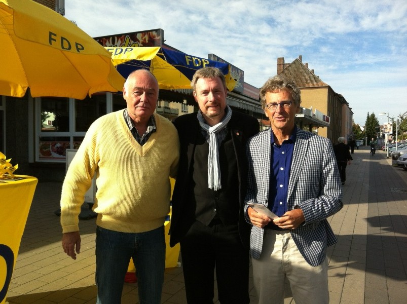 Morgendlicher Wahlstand in Seelze